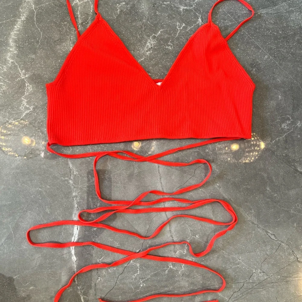 Zara Bold Red Ribbed Top - Picture 1 of 3